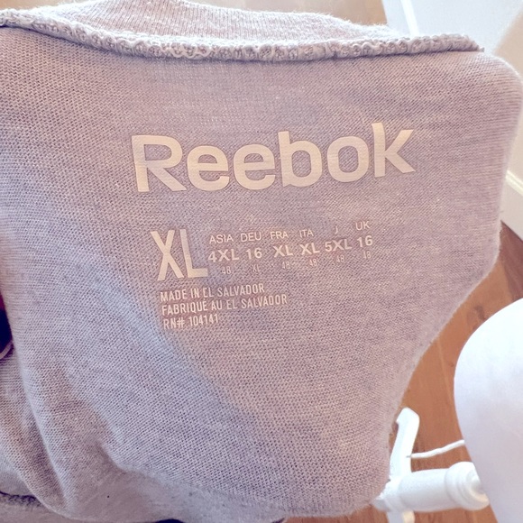 Reebok Gray Tank Top - Size XL - Picture 4 of 5